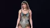 'This Feels Like a Hallucination': Taylor Swift Says She Is 'Stunned' by 3rd Sydney Eras Tour Crowd